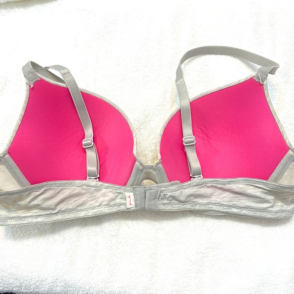 PINK Victoria’s Secret Wear Everywhere 
Push-Up Bra - Picture 4 of 6
